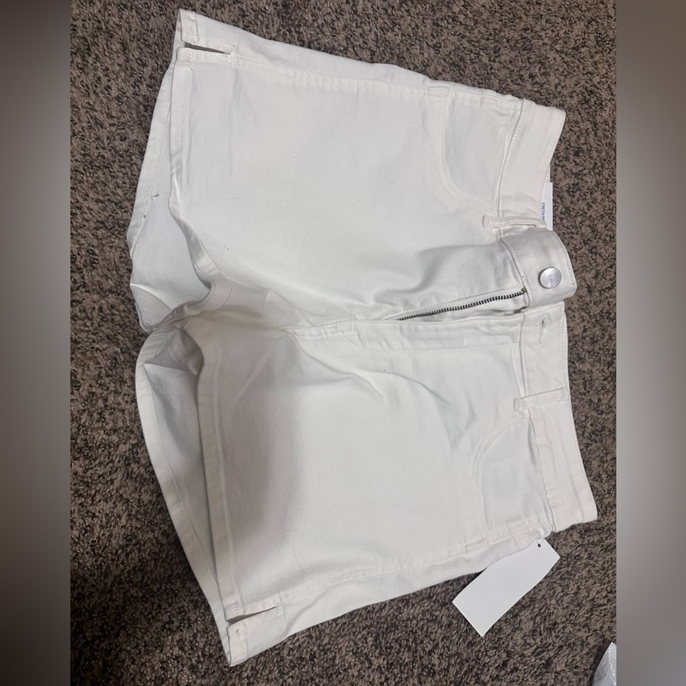 White shorts NEW
